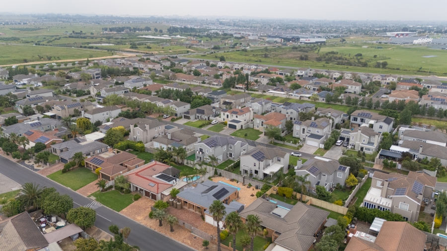 3 Bedroom Property for Sale in Uitzicht Western Cape